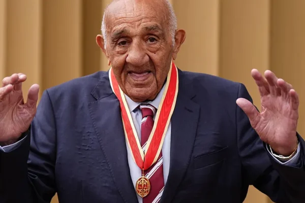 Legend Billy Boston